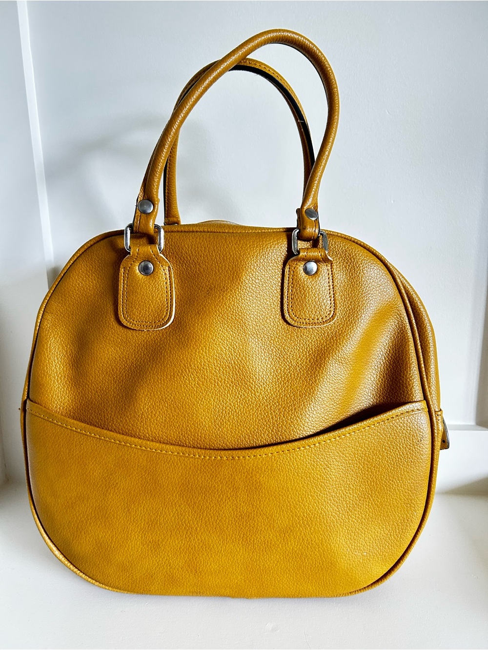 Vintage 1970s Mustard Train Case Travel Bag | Structured Overnight Carryall - Picture 4 of 9